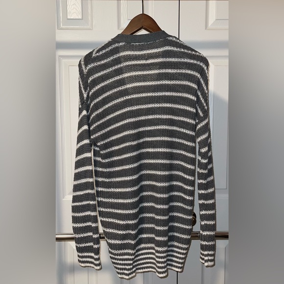 Button-up Sweater/Cardigan - Picture 2 of 3